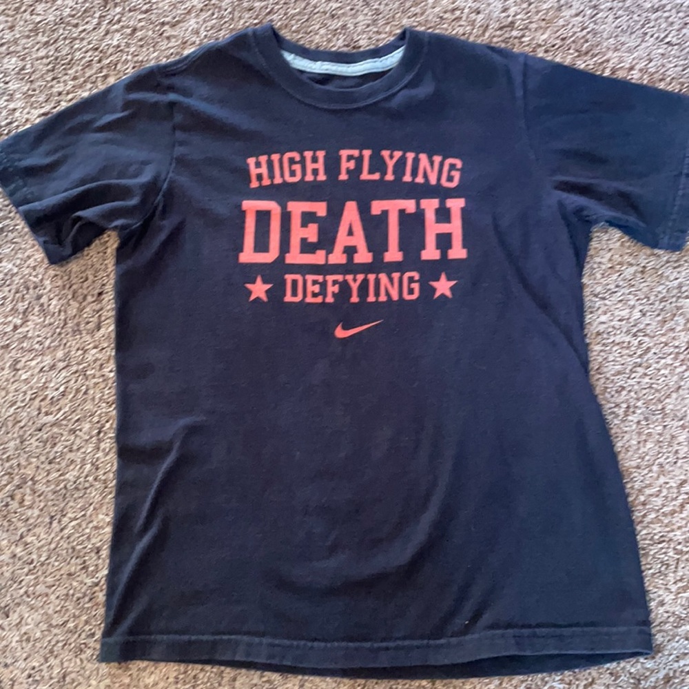 Boys Nike shirt size Large